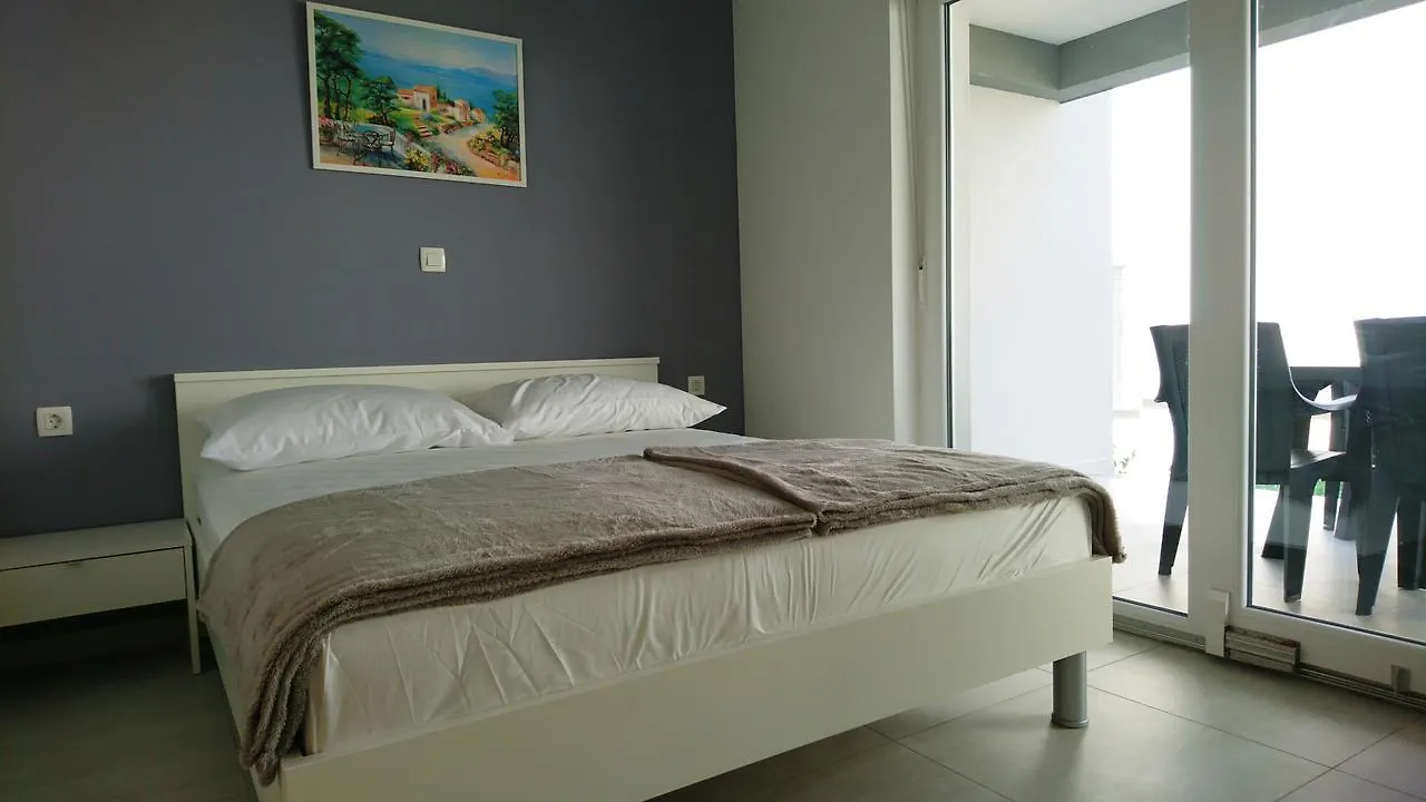 Colic Appartement Njivice