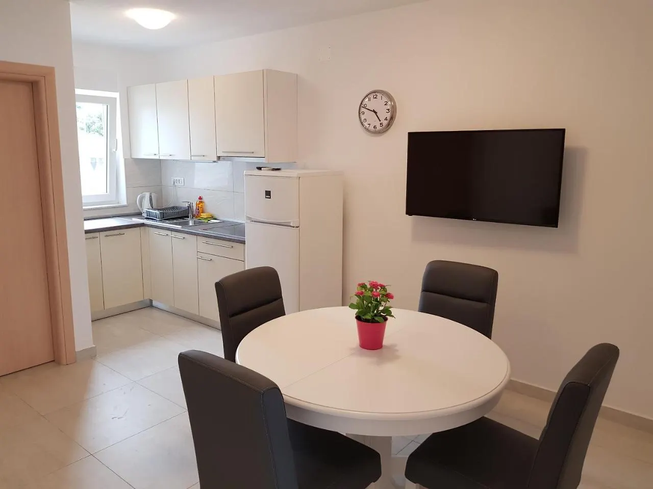 Colic Appartement Njivice