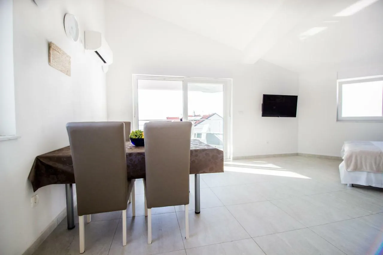 Colic Appartement Njivice Kroatië