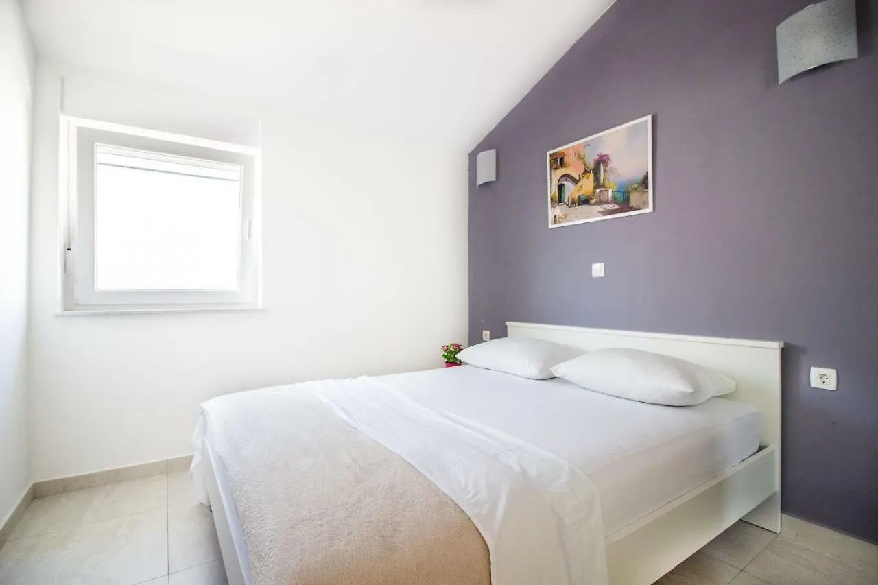 Colic Appartement Njivice